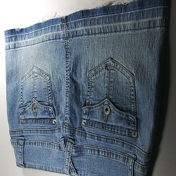 Piper & Blue Denim Skirt. - Picture 5 of 6